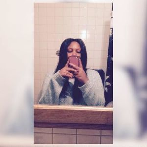 Meet your Posher, Yasmine